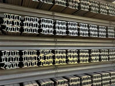 40-TONS-QU70-STÅLSKINNER-AFSENDT-TIL-COLOMBIA