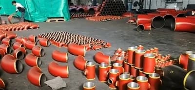 SKRÆDDERSYEDE RØRDEL sendt TIL INDONESIEN ER MALET RØDE.